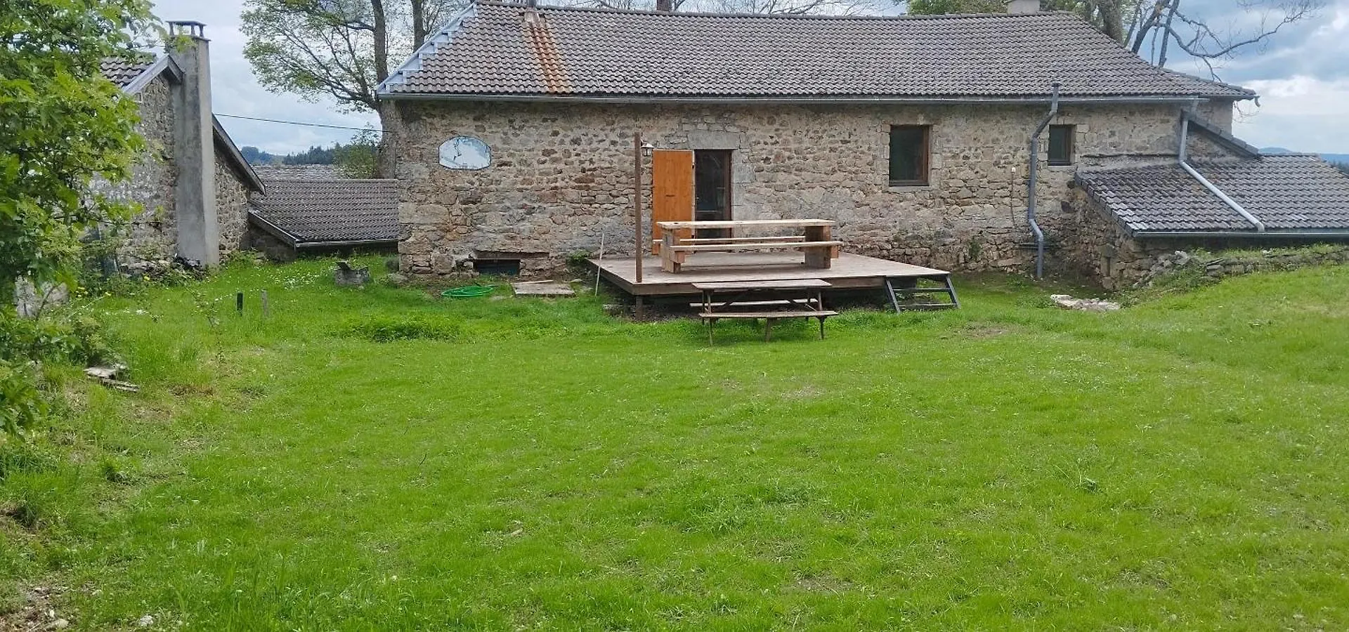Gite Le Chant Des Mesanges Avec 3 Chambres Tence 0*,  France
